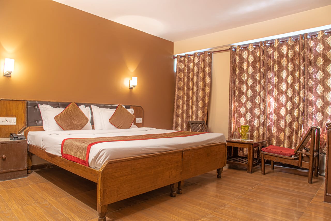 Hotel Atithi Shimla cover